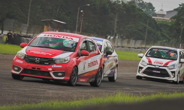 Naufal Rafif Busro mengendarai Honda City Hatchback RS di kelas Master ITCR 1.500 seri ke-4 ISSOM 2022