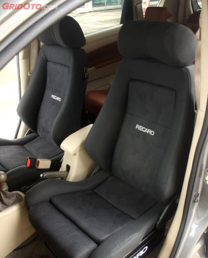 Jok diganti produk Recaro