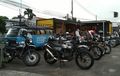 Rayakan Hari Jadi Ketiga, Royal Enfield Gelar Aksi Sosial dan Kompetisi Custom