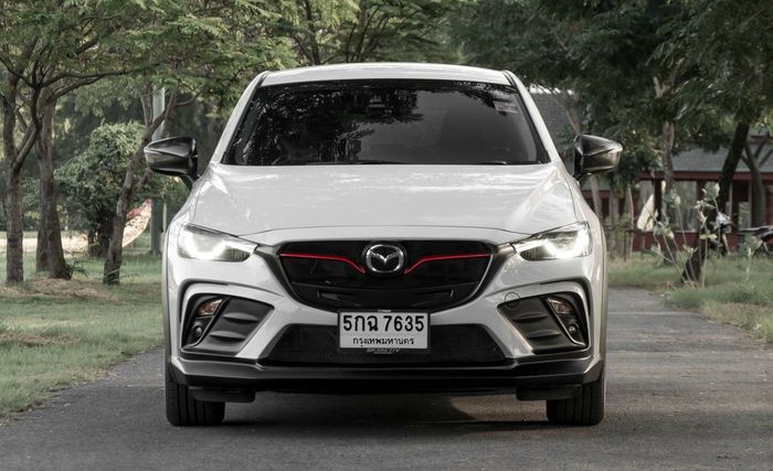 Tampilan depan modifikasi Mazda CX-3 bergaya agresif 