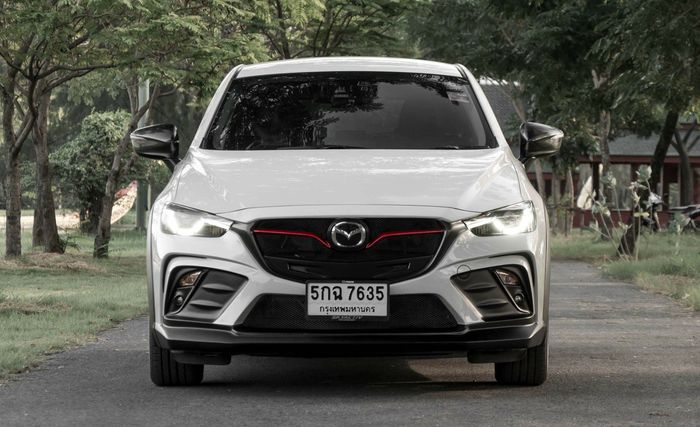 Tampilan depan modifikasi Mazda CX-3 bergaya agresif