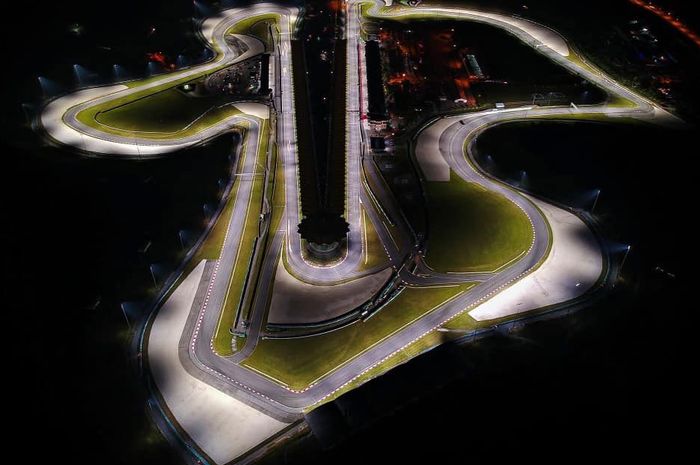 Persiapan balap motor ketahanan dunia atau FIM Endurance World Championship (FIM EWC), begini tampilan Sirkuit Sepang pada malam hari 