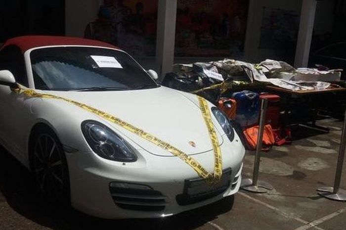 Porsche 718 Convertible jadi alat penyelundupan Narkoba