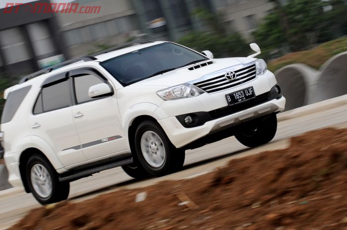 Toyota Fortuner TRD Sportivo VNT