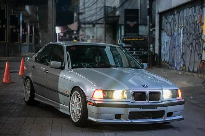 Modifikasi BMW E36, modif simpel ganteng kaki-kaki bergaya meaty
