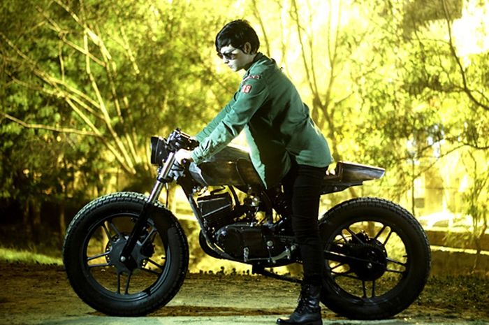 Yamaha RX135 custom cafe racer dari Bull City Custom