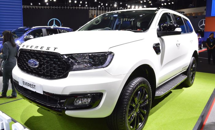 Ford Everest Sport datang dengan aura sporty