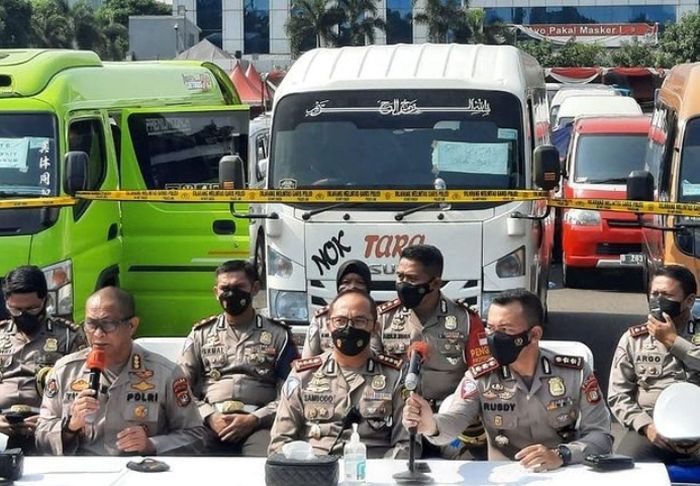 Ditlantas Polda Metro Jaya amankan travel gelap