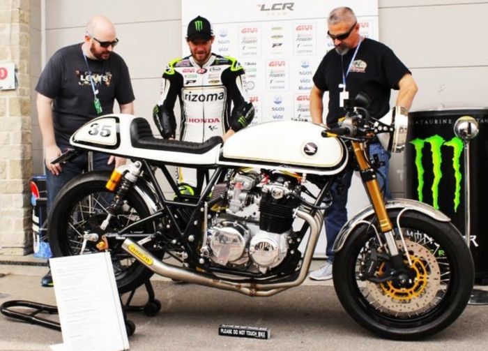 Honda CB550 &ldquo;LCRCAFE&rdquo;, tribute bike untuk tim LCR Honda dan Cal Crutchlow