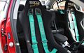 Kabin Mitsubishi Evo X Ini Makin Racing Pakai Bucket Seat dan Aksen Karbon