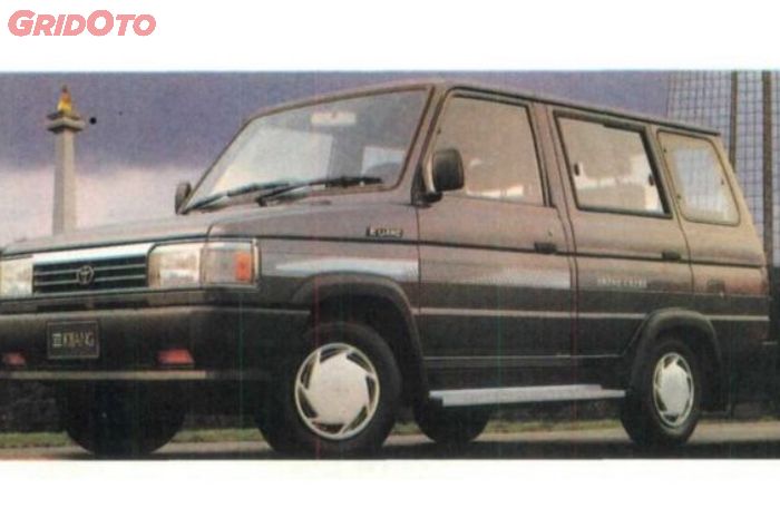 Toyota Kijang lansiran 1992