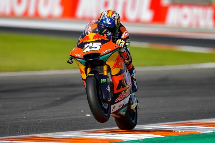 Raul Fernandez yang menang balapan, tapi Remy Gardner keluar sebagai juara dunia Moto2 usai balap Moto2 Valencia 2021