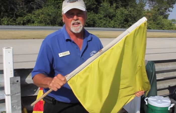 Bendera kuning pada MotoGP