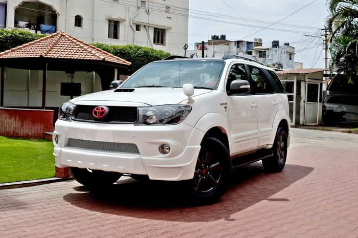 Modifikasi Toyota Fortuner dari India