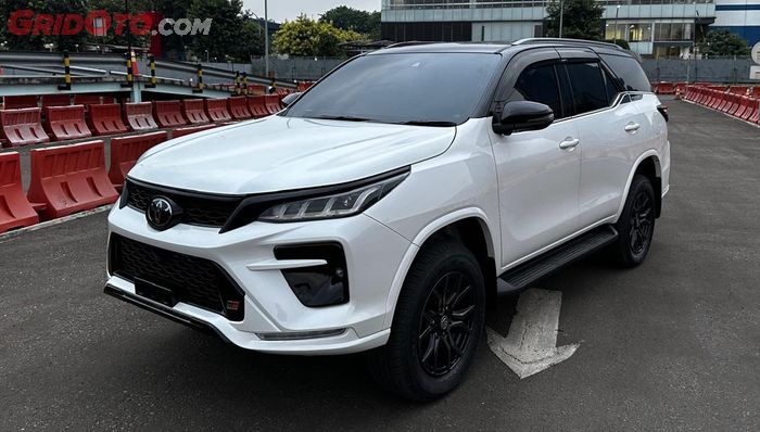 Toyota Fortuner 4x4 GR-S TSS 2024