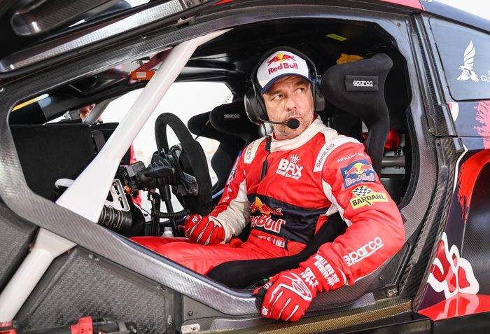 Sebastien Loeb terpaksa mengikuti keputusan tim yang memecat Daniel Elena sebagai co-driver untuk Reli Dakar 2022