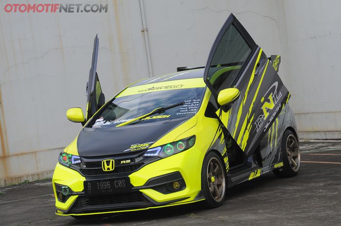 Honda Jazz Pintu Gunting Kuning Hitam Andalan Spoiler Carbon Bikin Sendiri Gridoto Com