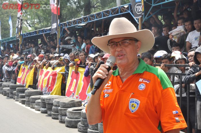 Helmy Sungkar mendedikasikan hidupnya untuk kemajuan dunia balap di Tanah Air