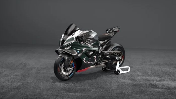 BMW M1000 RR Limited Edition Isle of Man TT