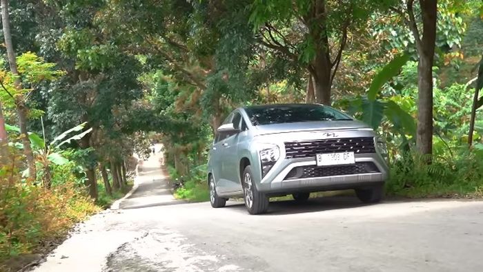 Mobil baru Hyundai Stargazer dites nanjak dengan bobot 523 kg