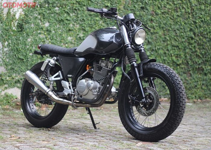 Suzuki Thunder 125 Enggak Lemah Lagi Gayanya Makin Maskulin Gridoto Com Suzuki Thunder 125 Enggak Lemah Lagi Gayanya Makin Maskulin Gridoto Com