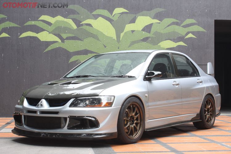 Mitsubishi Lancer Evo 8 Pelek Hasil Tempa Mesin Kena Doping