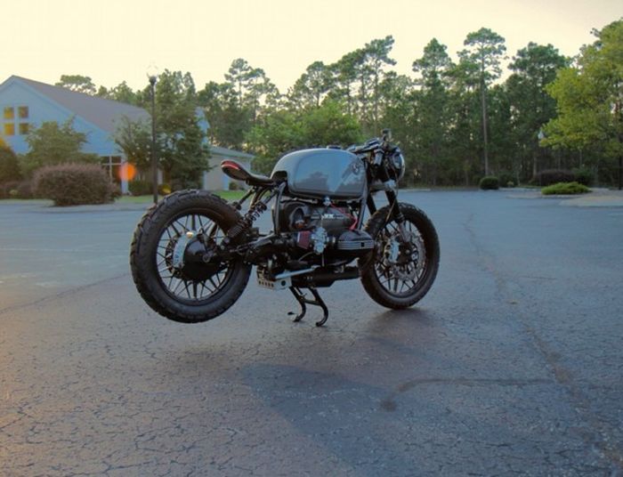 BMW R100 HS cafe bobber