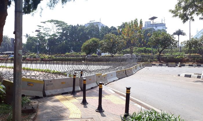 Penutupan jalan Jenderal Gatot Subroto ini akan berlangsung hingga 2 hari kedepan.