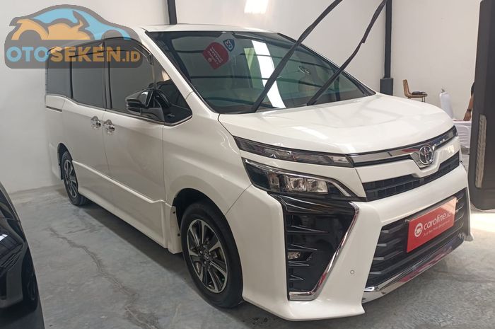 Harga Toyota Voxy bekas tahun 2020