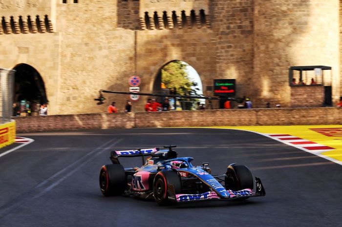 Penampilan Fernando Alonso pada sesi latihan F1 Azerbaijan 2022 hari Jumat (10/6)