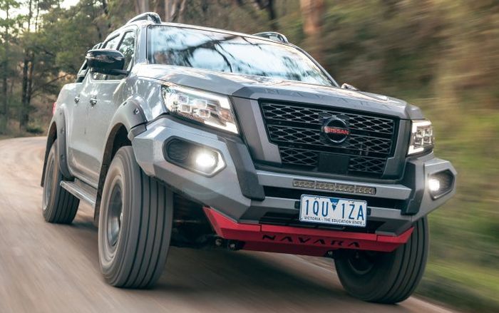 Navara ini dikerjakan serius di bawah tim pengembang Premcar Warrior terdiri dari 35 ahli 