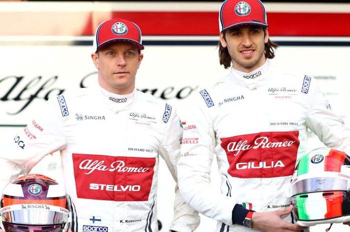 Resmi! Tim Alfa Romeo telah mengumumkan mempertahanan Kimi Raikkonen dan Antonio Giovinazzi untuk F1 2021