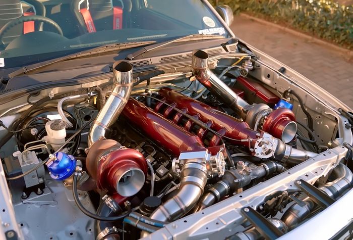Modifikasi Toyota Hilux sudah engine swap pakai mesin V12 Century plus suntik turbo