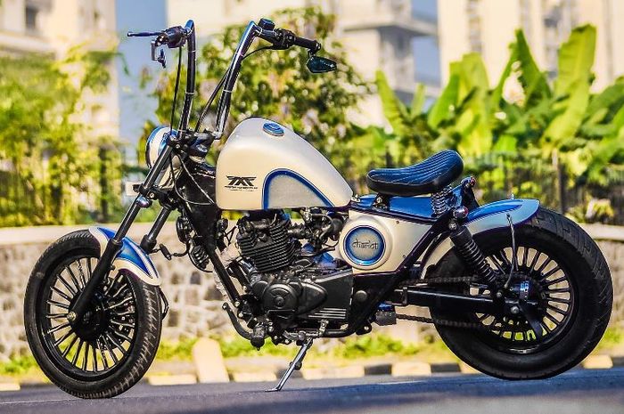 Bajaj Avenger custom bobber besutan Maratha Motorcycles