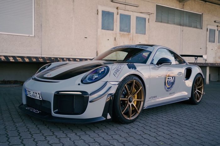 Modifikasi Porsche 911 GT2 RS asal Jerman bertenaga 1.018 dk