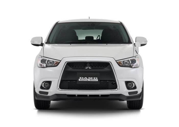 Tampilan depan Mitsubishi Outlander Sport pakai body kit minimalis DAMD