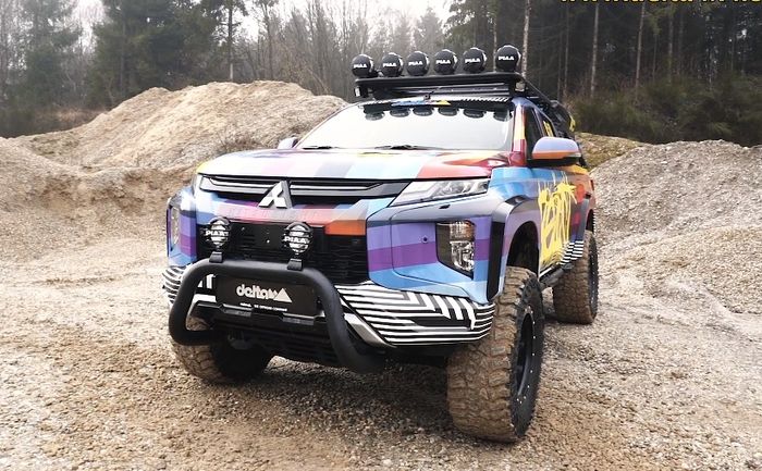 Sederet aksesori off-road terpasang pada Mitsubishi Triton baru