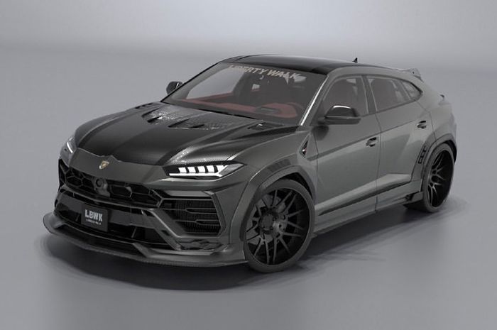 Modifikasi Lamborghini Urus hasil kreasi Liberty Walk, Jepang