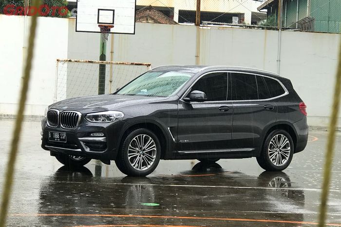 BMW X3 xDrive20i Luxury Line