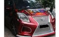 Toyota Yaris Lawas Paksa Pakai Gril ala Lexus, Hasilnya...
