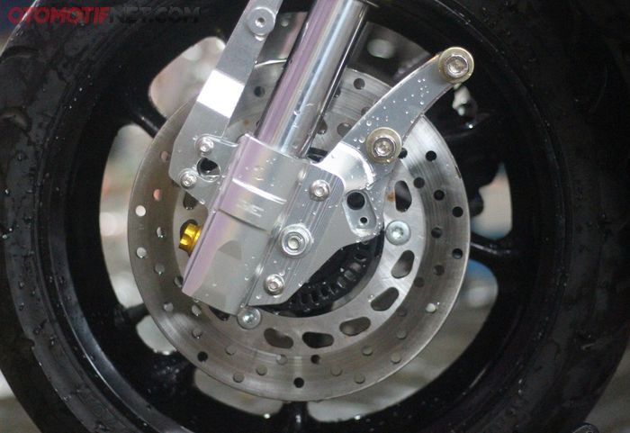 Disc brake pakai orisinal All New Yamaha NMAX 155 agar tampilannya serasi