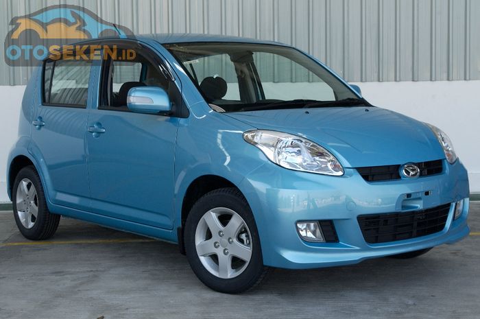 Spesifikasi dan kisaran harga Daihatsu Sirion tahn 2010 seken.