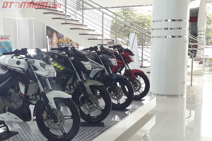 Ilustrasi penjualan motor sport Yamaha