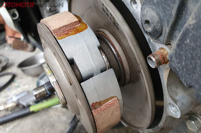 Kampas ganda bawaan Honda Scoopy FI per CVT Honda BeAT