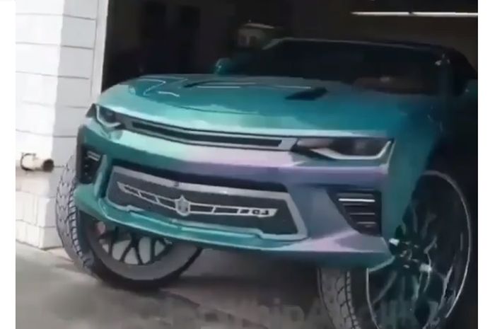 Chevrolet Camaro pakai pelek Forgiato