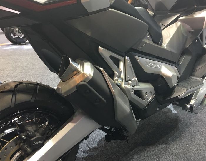 Desain knalpot mirip CRF100L Africa Twin