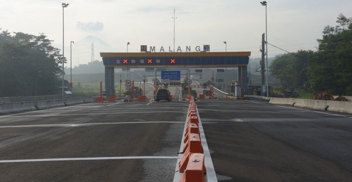 Gerbang Tol Malang.