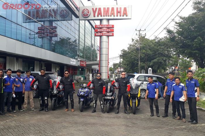 Start etape Makassar - Tanjung Bira di dealer Sentral Yamaha Makassar