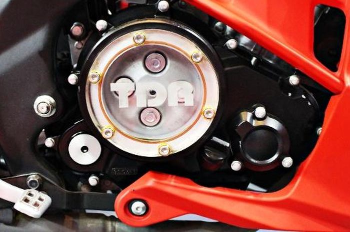 Bak Kopling Transparan, Aman Enggak Dipakai Harian ?