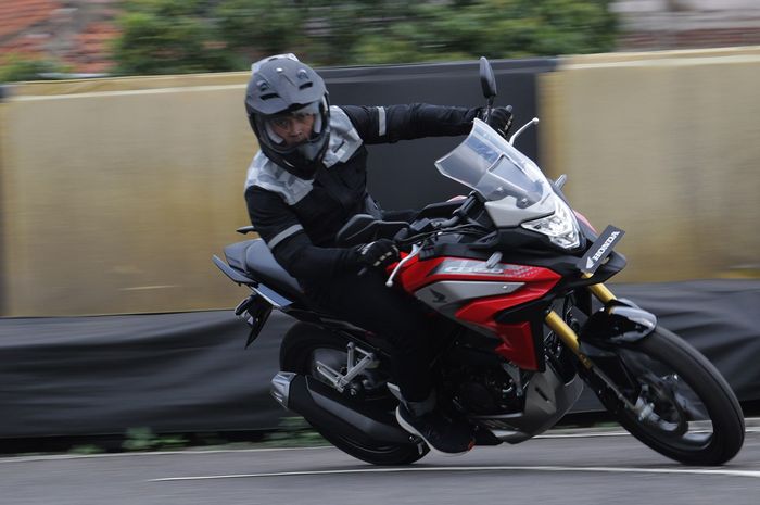 Honda CB150X Fun Ride Challenge digelar oleh PT Daya Adicipta Motora (DAM)